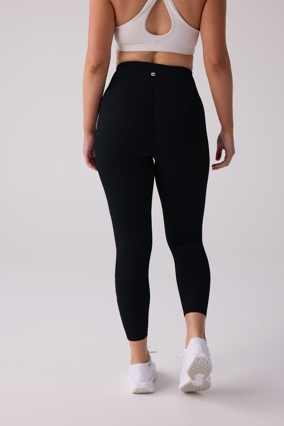 Essentials 7/8 Pocket Leggings